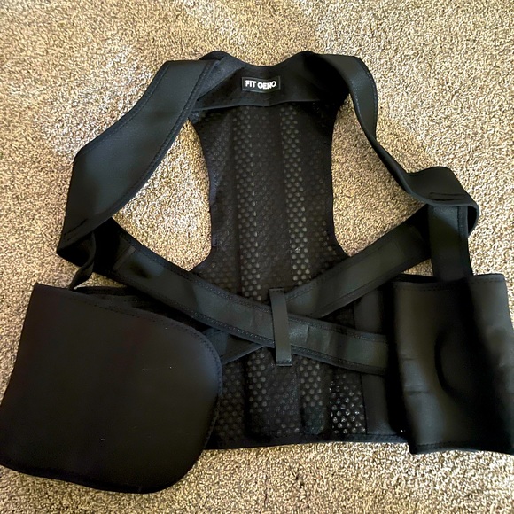 Fit Geno 2-in-1 Back Brace Posture Corrector Large/X-Large - Picture 1 of 2